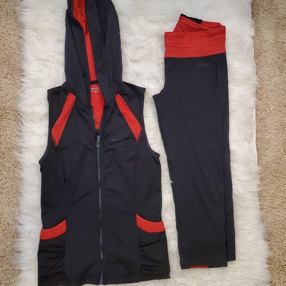 bebe Tops - 🖤❤BEBE ACTIVE SET❤🖤 Small